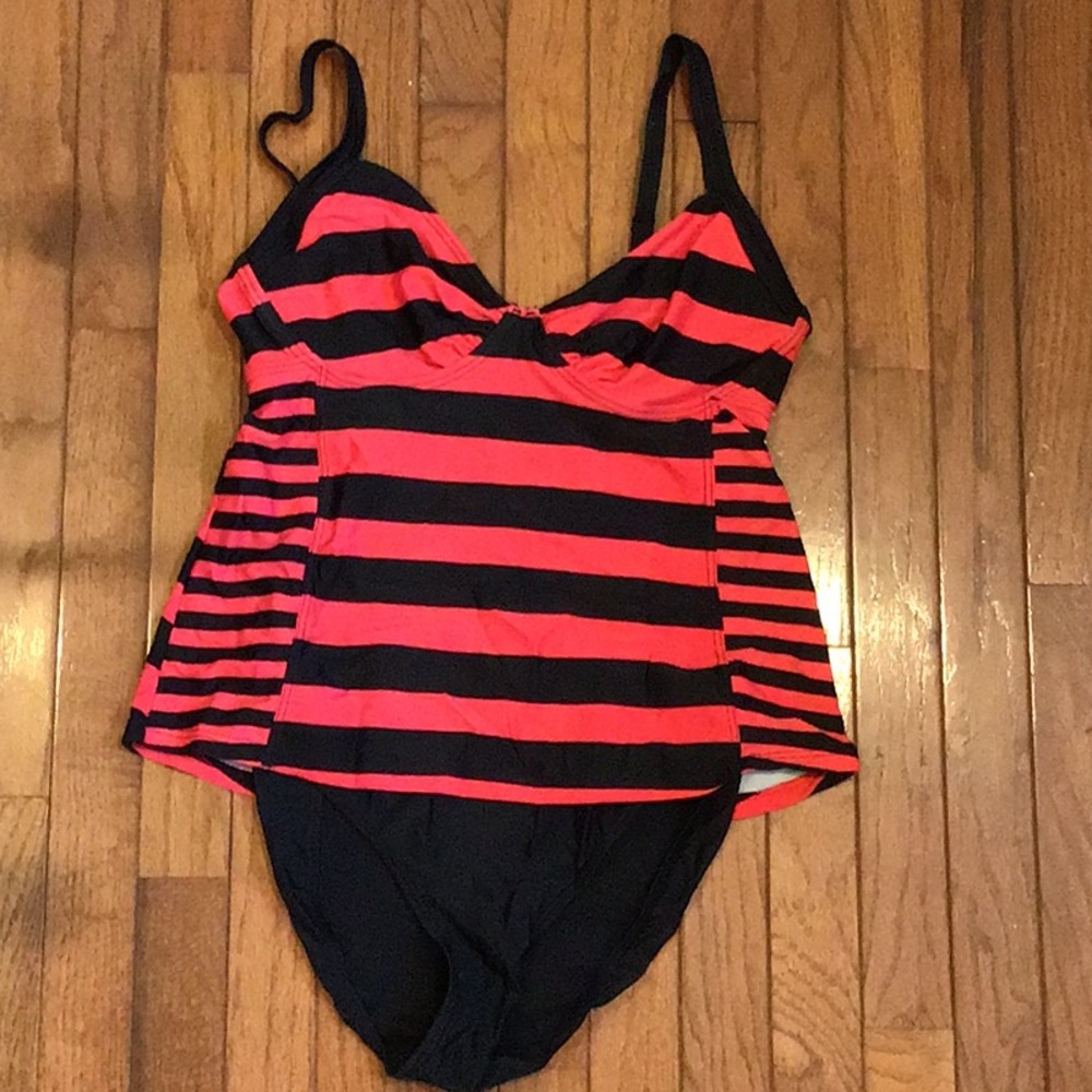 Bathing suit.  1 piece. Lined.  Never worn.